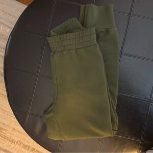 Varley Green Joggers (almost new)
